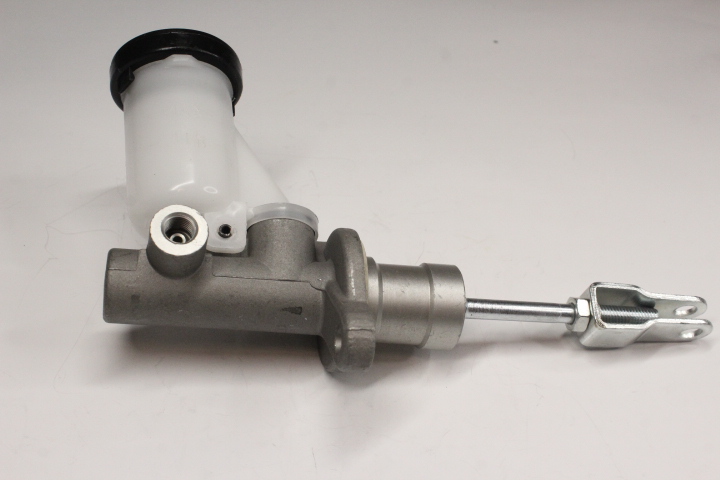 BOMBA DE CLUTCH PICK UP D21 2.4 1994-2008